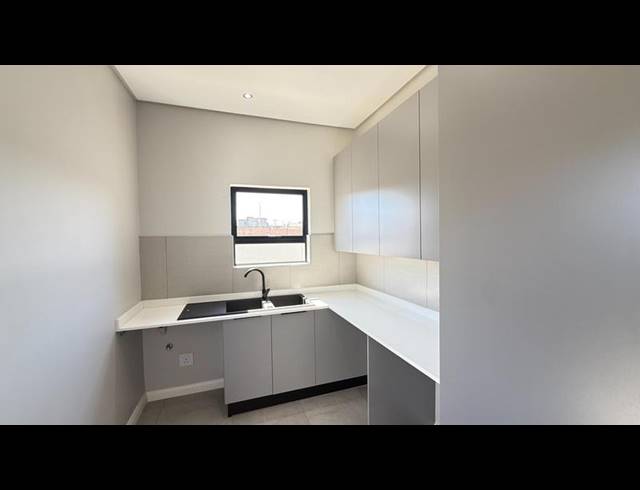 4 BEDROOM HOUSE FOR SALE IN FOUNTAINBROOK ESTATE